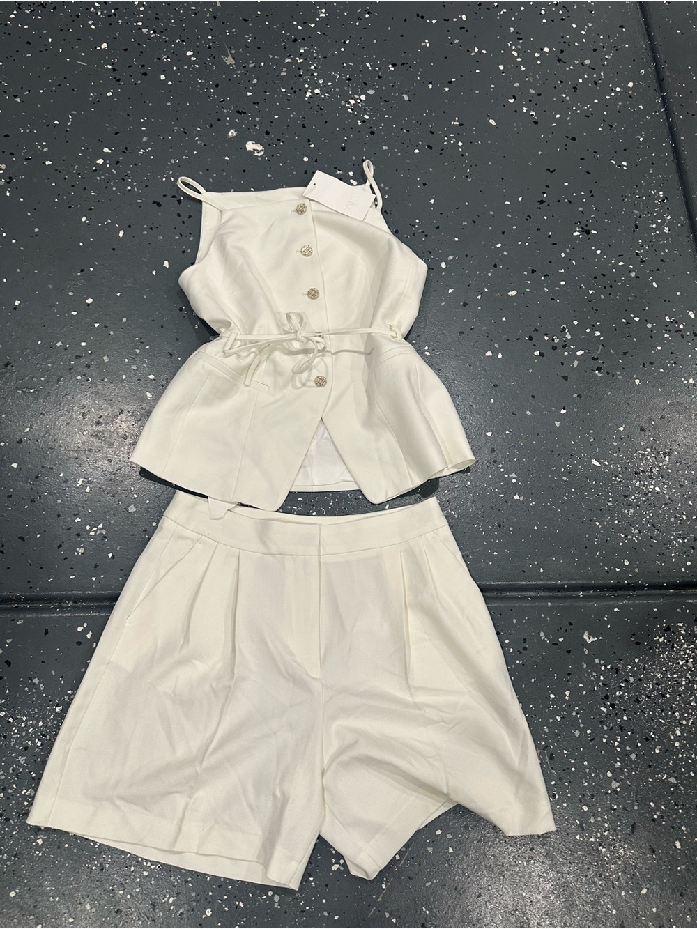 Zara  linen Cream Button-Front Tank & High-Waist Shorts Set